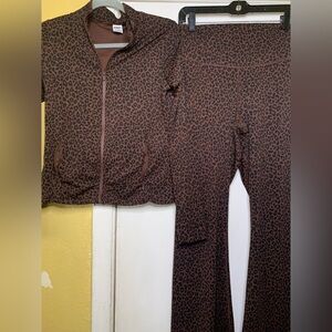 Pink Victoria Secret women legging set black and brown med/ Large